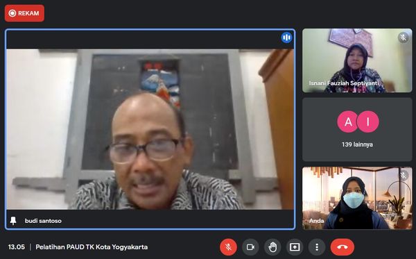 sambutan Kepala Dinas Pendidikan Yogyakarta